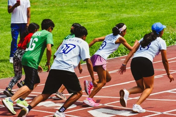 speed skating relay race